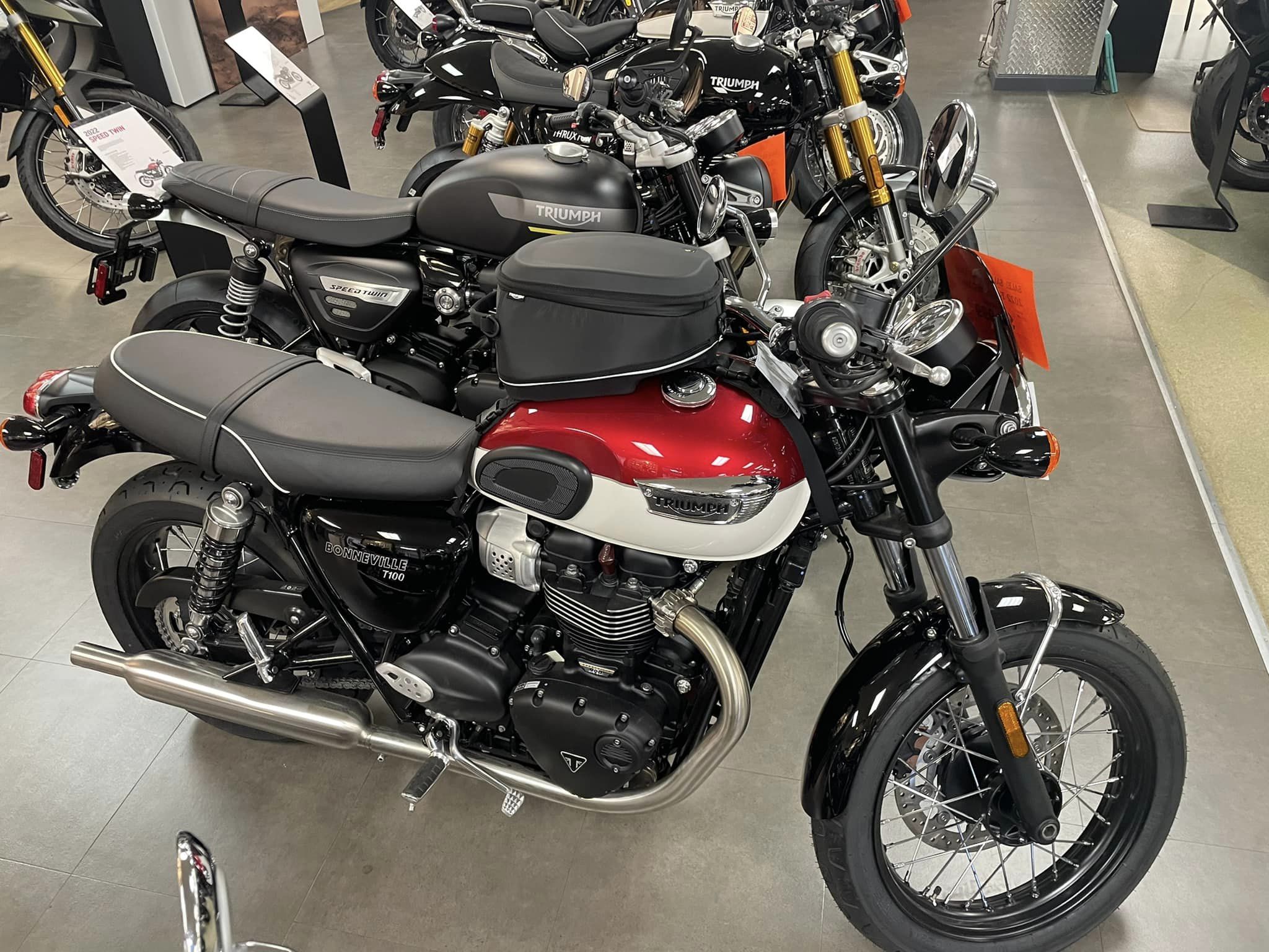 2022 triumph sale bonneville t100