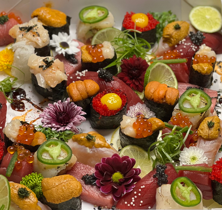 ShinkaSushiBar's tweet photo. Visit us at our new Warehouse location 2900 Sheffield Rd, or check us out on Uber Eats!
#Sushi #Sushichef #Chef #JapaneseFood #Gourmet #Sushilovers #Foodart #Sushiart #Foodlovers #Ottawa #OttawaCanada #Sushiaddict #Foodphotgraphy #Foodies https://t.co/jpnT3XAecw