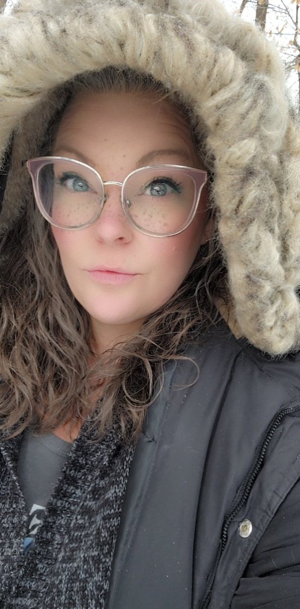 Miss_Ruthless31's tweet photo. Well #Alberta it's been a good run while it lasted , Winter is here and I'm ok with that !! Bring on the #snowforts #winter2022 #yeg #edmonton #brrrr #lchilly #albertawinters #nottocoldyet https://t.co/lGV4kPPgsw