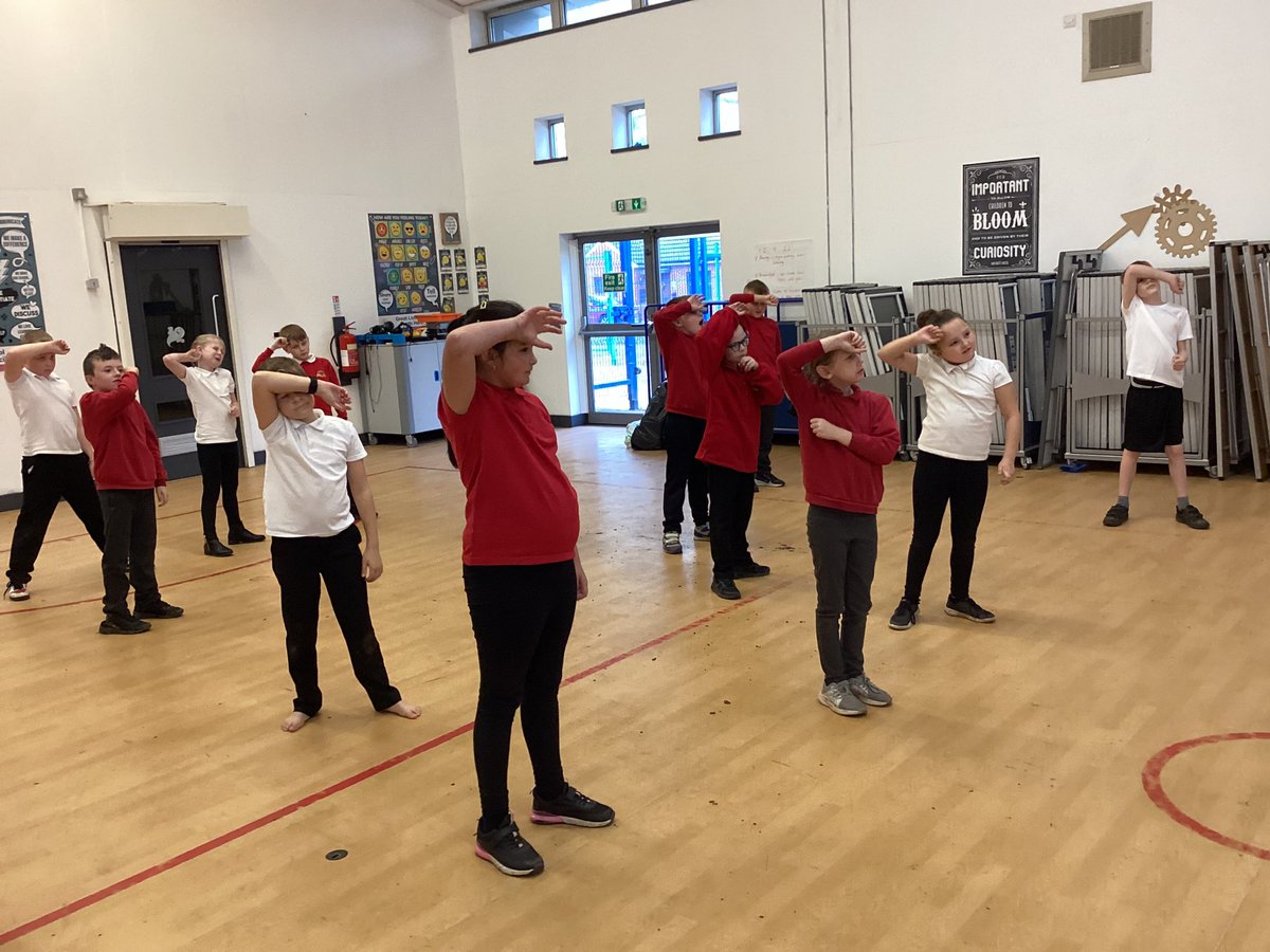 MrsMahoneyKS2's tweet photo. This half term we are lucky to work with a dance specialist. The children started their dance routine linked to our reading text “Holes”. I was amazed by how professional the children were and how they collaborated well in a team Well done! #PEdance #stageready #crosscurricular https://t.co/4VqJGLCxI1