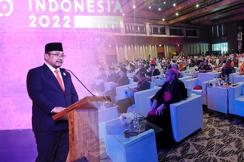 YaqutCQoumas's tweet photo. Saya juga mengingatkan kpd sya sendiri &amp; yg hadir di forum itu, bahwa hal2 material mmg bisa menopang kemajuan, namun harapan2 terbaik umat manusia pada akhirnya hanya bisa dijamin d dalam prinsip2 bersama yang kokoh serta universal. Di negeri ini, prinsip itu bernama Pancasila https://t.co/zVElxpdeGf