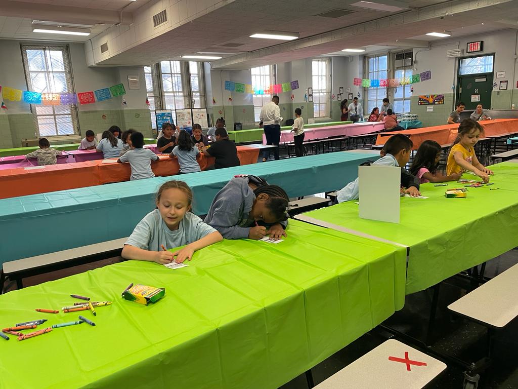 Zone126Queens's tweet photo. We celebrated #LatinXHeritageMonth here #InTheZone online and offline! A huge thank you to @MarshMcLennan for sponsoring two special events, a Family Literacy Event at #PS171 and a Cafe y Conversacion with #LICHS hosted at Coffee Cloud, owned by #LICHS alum Anna Maria Giannaros! https://t.co/ZlqFKe6zj2