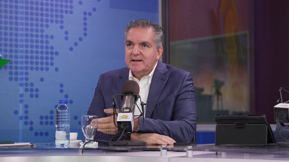 .<a href="/neneycabrera/">Neney Cabrera</a> ministro de <a href="/propeepgob/">Propeep | Proyectos Estratégicos y Especiales</a>, informa que «a partir del año 2023 el Gobierno dominicano construirá 5,000 ecoviviendas en las provincias fronterizas, en beneficio de familias de escasos recursos». 

#EntrevistaZol #SoldelaMananaRD #NoticiasZOL #ZolFM