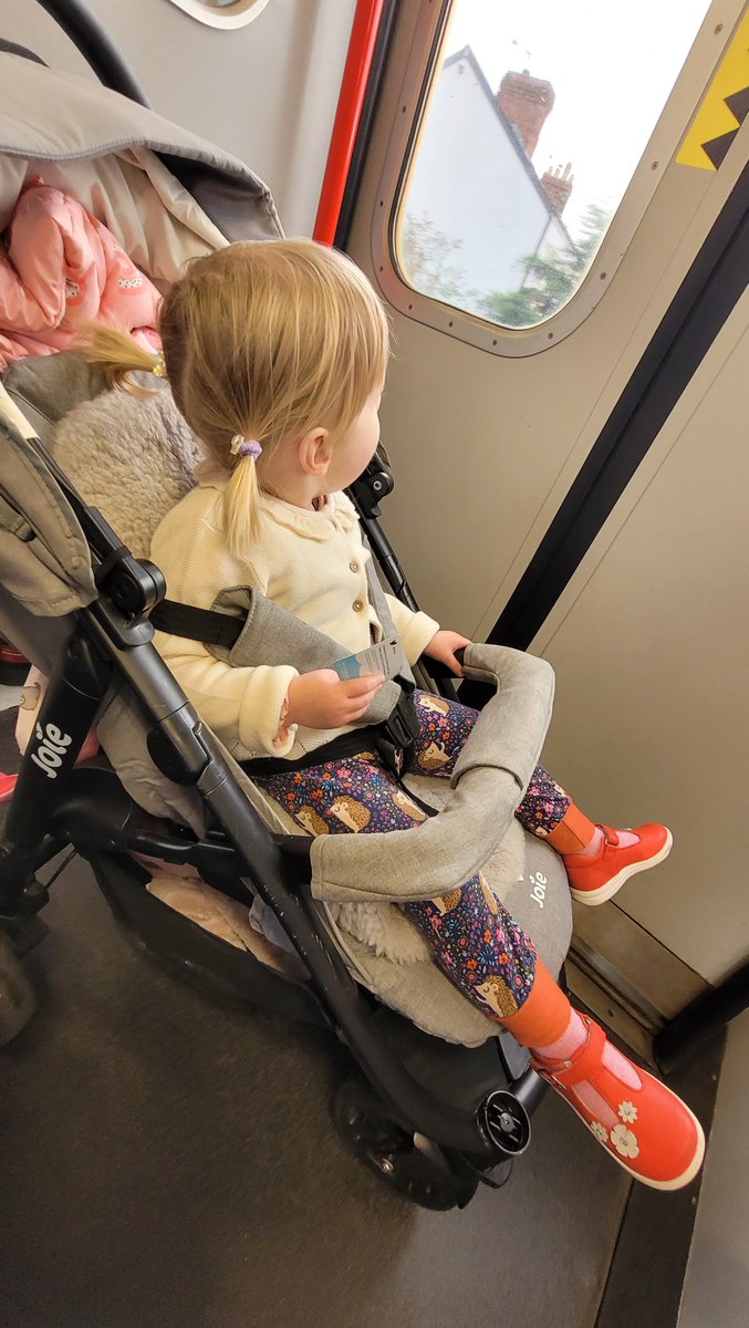 ClareDickinson8's tweet image. The loveliest day off🥰Whilst in town we called into the brilliant @IntoWorkCardiff COL event. Signed up 6new contacts to come to our Winter Wellbeing Club whilst Evie had the best time doing the activities&amp;amp;eating the cooking on a budget food😅 #trainadventure #AlwaysNetworking