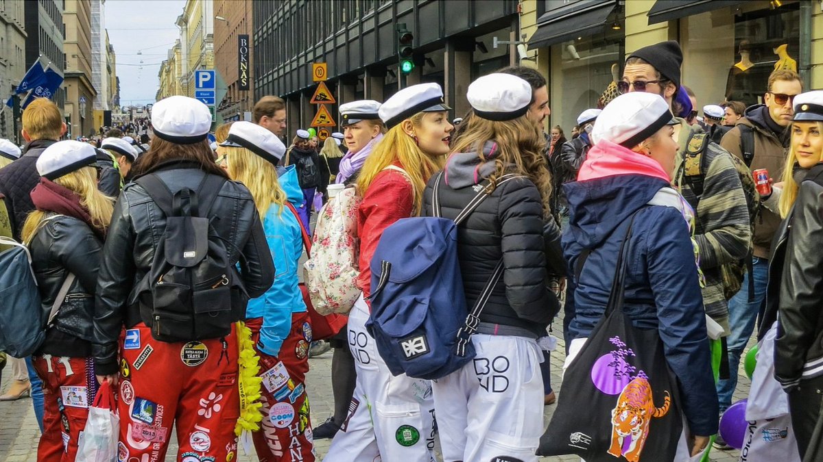 Miksi naisvaltaisilla aloilla on matalat palkat? Miten koulutusvalinnat ovat yhteydessä luokkaan? Riku Luostarin kanssa koulutuksen sukupuoli- ja luokkaulottuvuudesta keskustelevat yliopistonlehtori @Ireprix @UniTurku ja erikoistutkija @OutiSirnio @THLorg. soundcloud.com/tzz2ln6z7tkt/k…