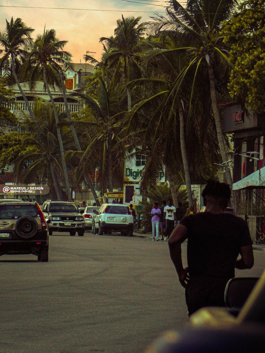 DesignMareus's tweet photo. OKAP❤️
Do you remember the long walks on the Boulevard💦🌴 in Cap-Haïtien?😍
 @DesignMareus 📸
•
•
•
•
•
•
•
•
•
•
 #haitians #lakayanm #facesofhaiti 
  #Ayiti #Haiti #Caribbean 
 #lunionsuite #Okap #Travel #Travelgoals  #Tourism https://t.co/IcacvDwDFD