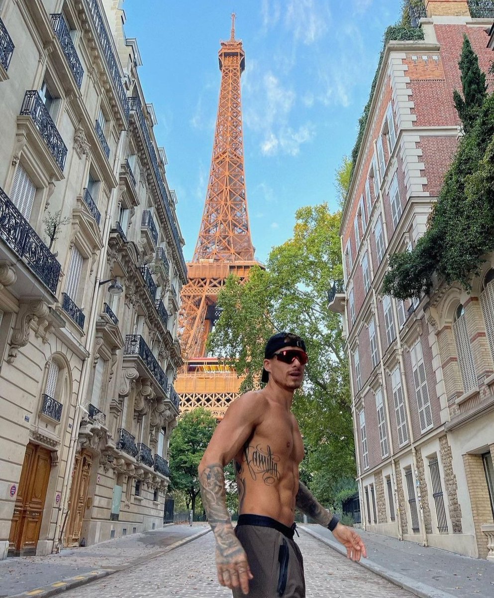 𝑉𝑒𝑛, 𝑣𝑎𝑚𝑜𝑠 𝑎 𝑙𝑙𝑒𝑛𝑎𝑟 𝑑𝑒 𝑔𝑒𝑚𝑖𝑑𝑜𝑠 𝑡𝑜𝑑𝑜𝑠 𝑛𝑢𝑒𝑠𝑡𝑟𝑜𝑠 𝑠𝑖𝑙𝑒𝑛𝑐𝑖𝑜𝑠.

———『   𝐅𝐑𝐄𝐄𝐑𝐎𝐋    』