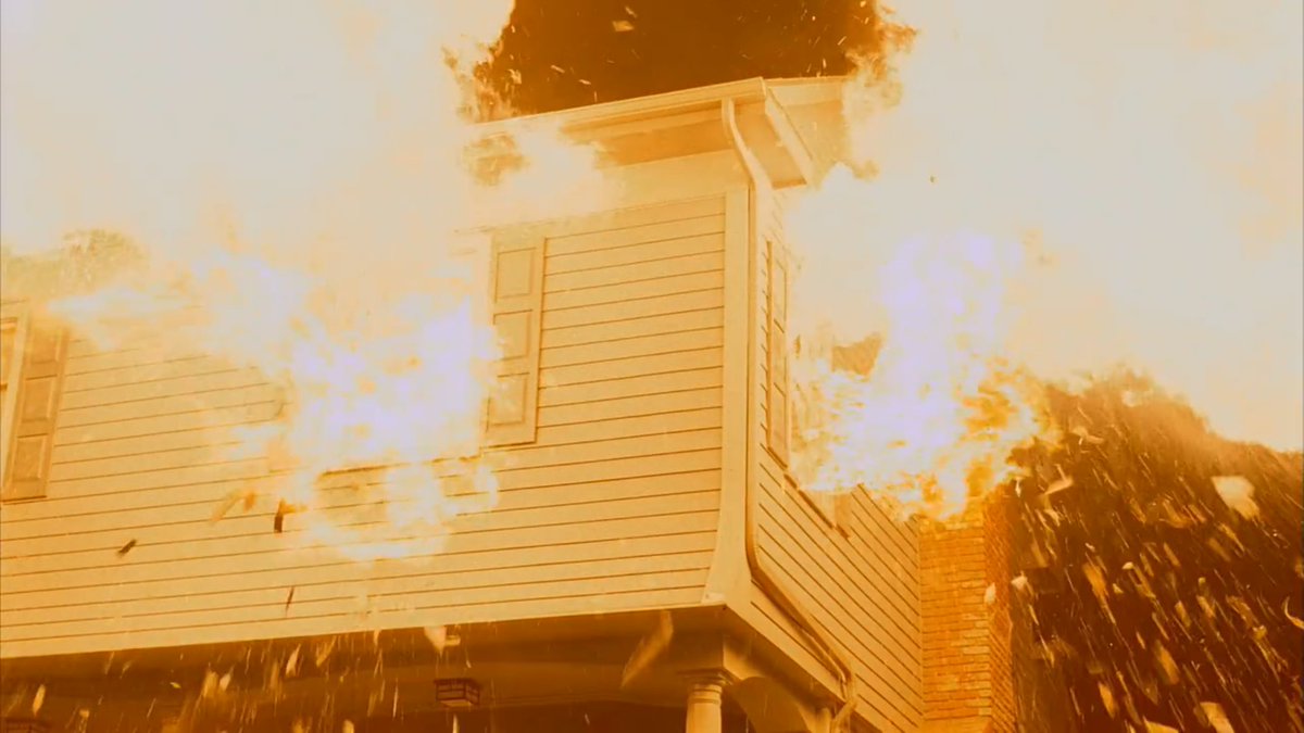 CasIsLoved's tweet photo. Exactly 39 years ago, on November 2nd 1983, Dean Winchester lost his mother, his home and his childhood https://t.co/AewNODB3yO