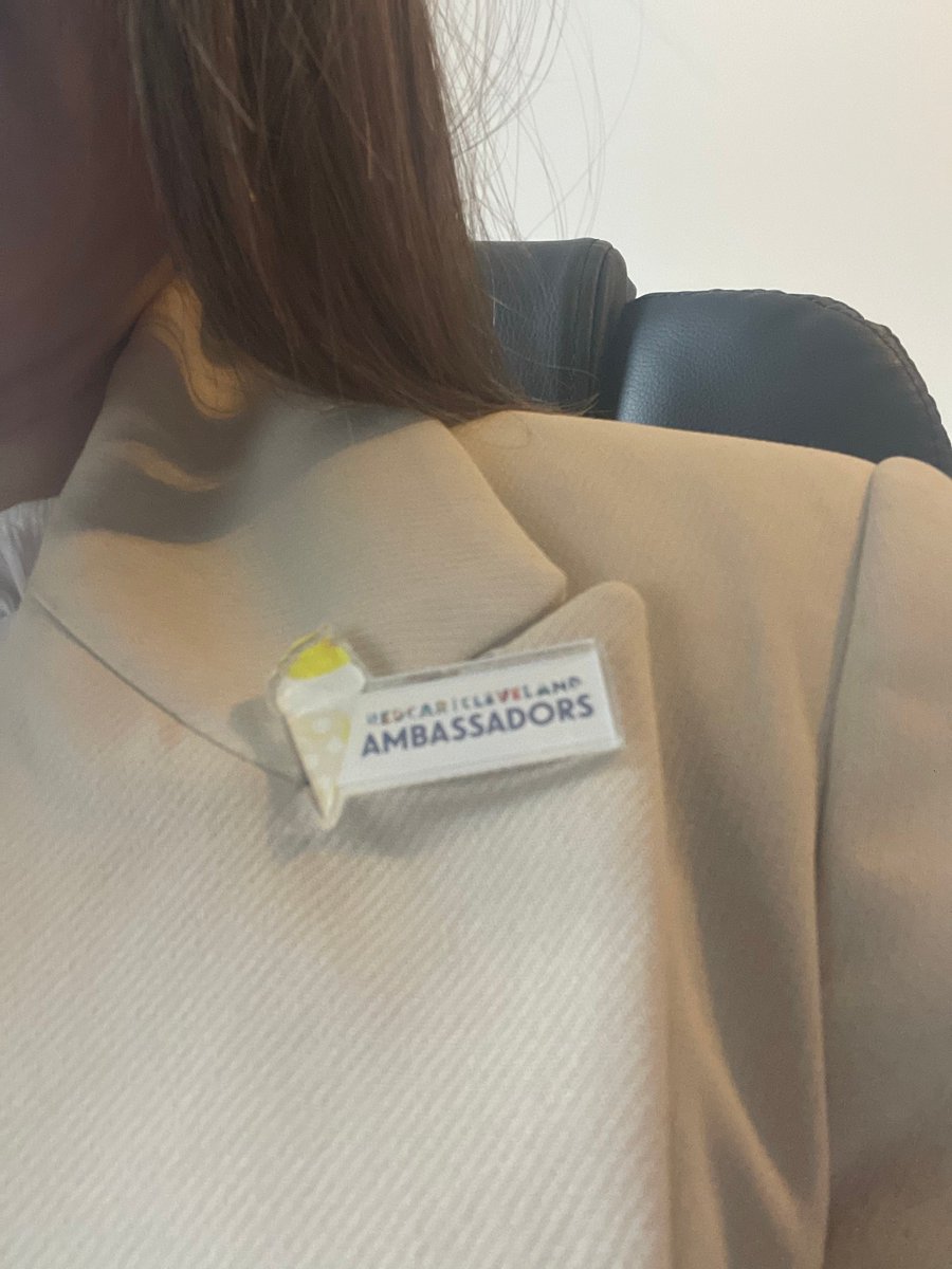 Becky_Marketing's tweet photo. What a fantastic morning at the #RCShowcase22. Lots of amazing companies to network with and plenty of delegates filling the room 😀. Thank you to @RCAmbassadors for a well organised and successful event! P.S. Love my badge!!

#lemontop #events #redcar https://t.co/6DWSznDfIt