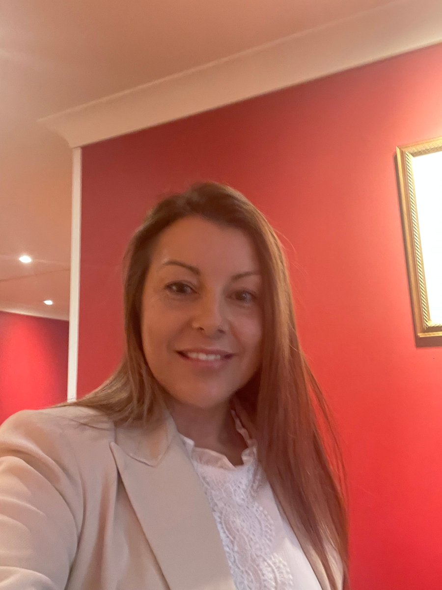 Becky_Marketing's tweet photo. What a fantastic morning at the #RCShowcase22. Lots of amazing companies to network with and plenty of delegates filling the room 😀. Thank you to @RCAmbassadors for a well organised and successful event! P.S. Love my badge!!

#lemontop #events #redcar https://t.co/6DWSznDfIt