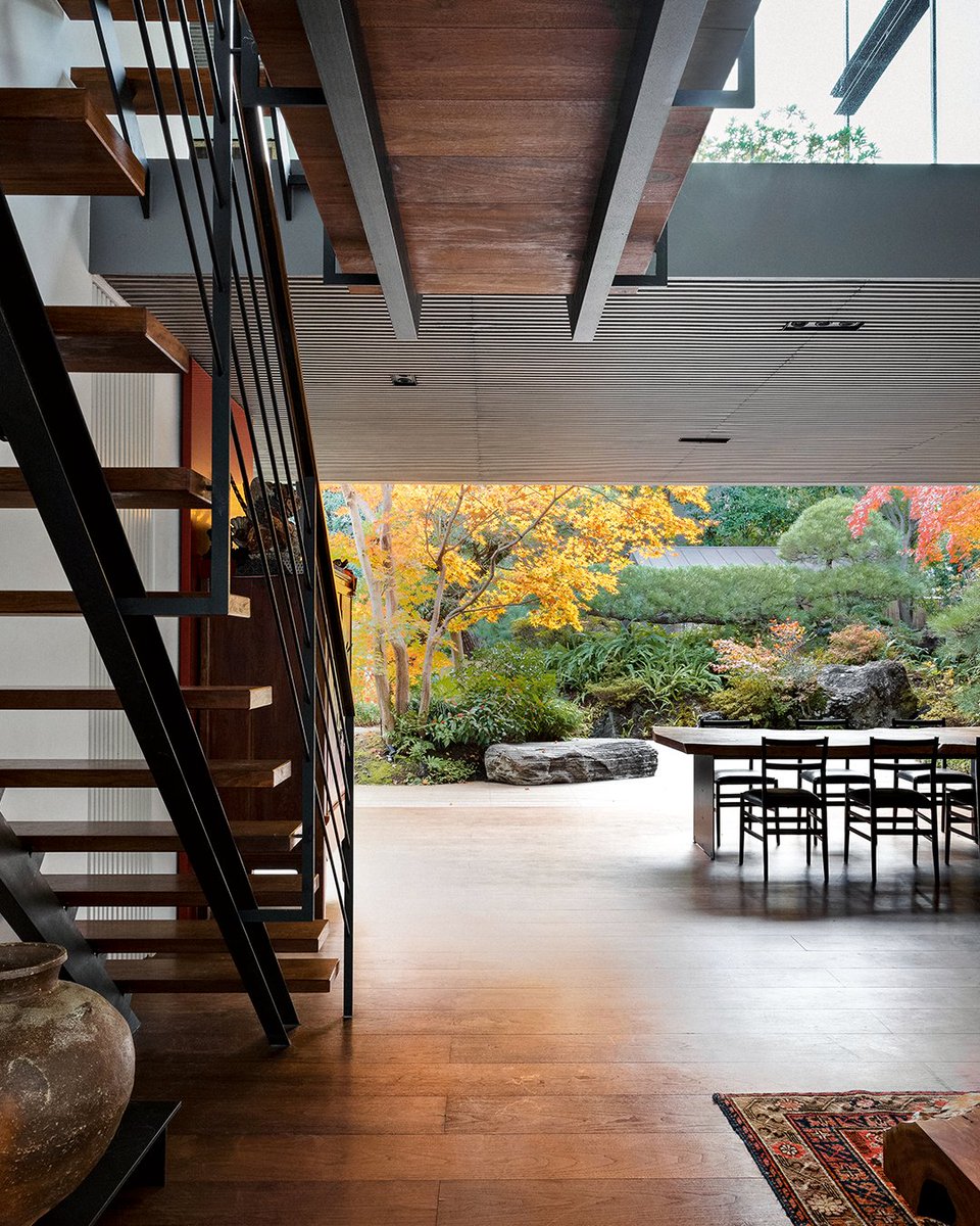 Serene scenes from #JapaneseInteriors 🏠 House S and Garden House, Tokyo | Keiji Ashizawa Design (2011 and 2019) 📸 Ben Richards  📗 Japanese Interiors by @mihokoiida — order here: bit.ly/3FsfwQr