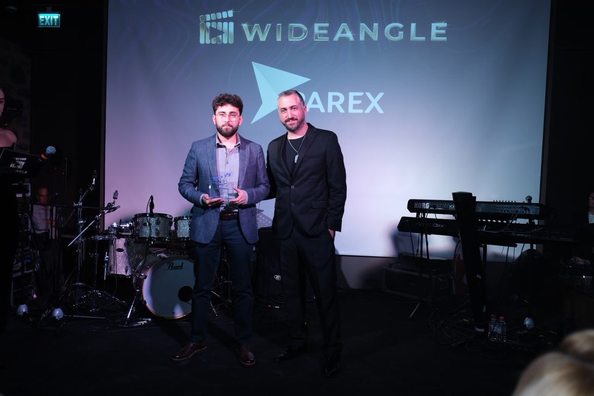 Wideangle tweet media