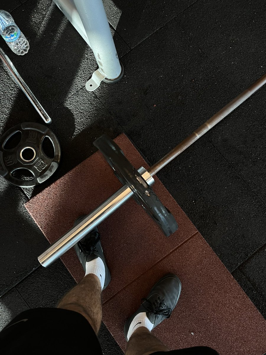 AlihanTnc's tweet photo. LEG DAY https://t.co/vKZVJmvbg9