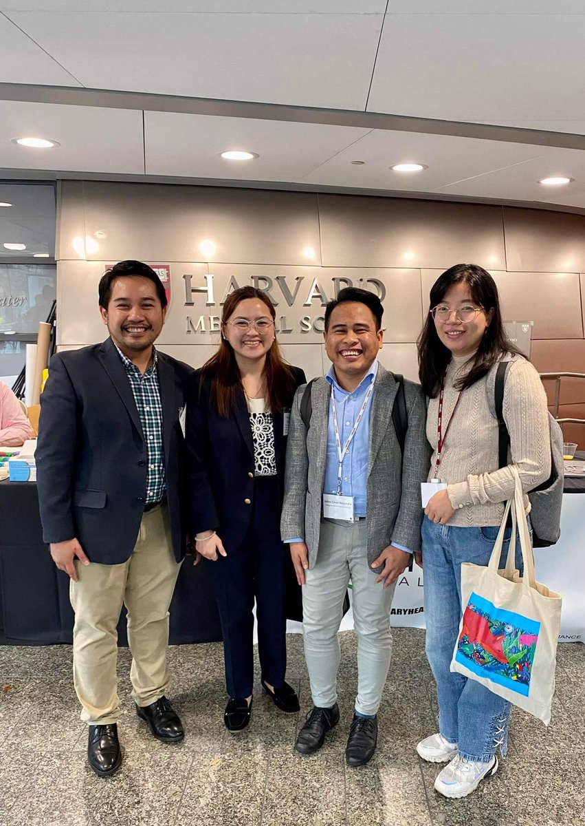 #Filipinos for #PlanetaryHealth pushing boundaries to promote for a healthy, livable, and sustainable future for the #Philippines! It's wonderful to finally meet you in-person @RenzoGuinto! Also happy to see my childhood friend @JulzeAlejandre and meet Criselle! #PHAM2022
