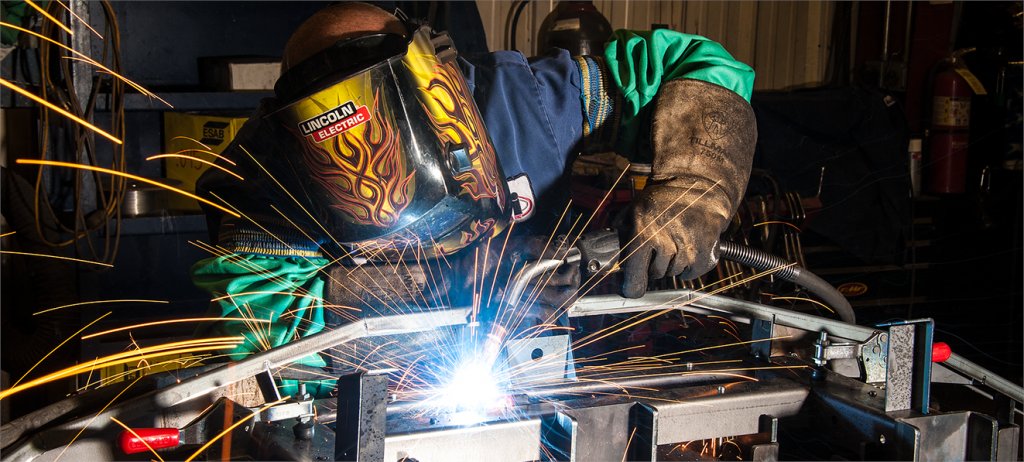 WabashValleyPwr's tweet photo. Custom fabricator Kammerer Dynamics contacted its local electric cooperative, Noble REMC, when constructing a new building. The business received more than $9,000 in Power Moves rebates. #PowerMovesBusinessCaseStudy #TheCooperativeDifference

Read more: https://t.co/rAUEQhjgrn https://t.co/gVXc3v89KC