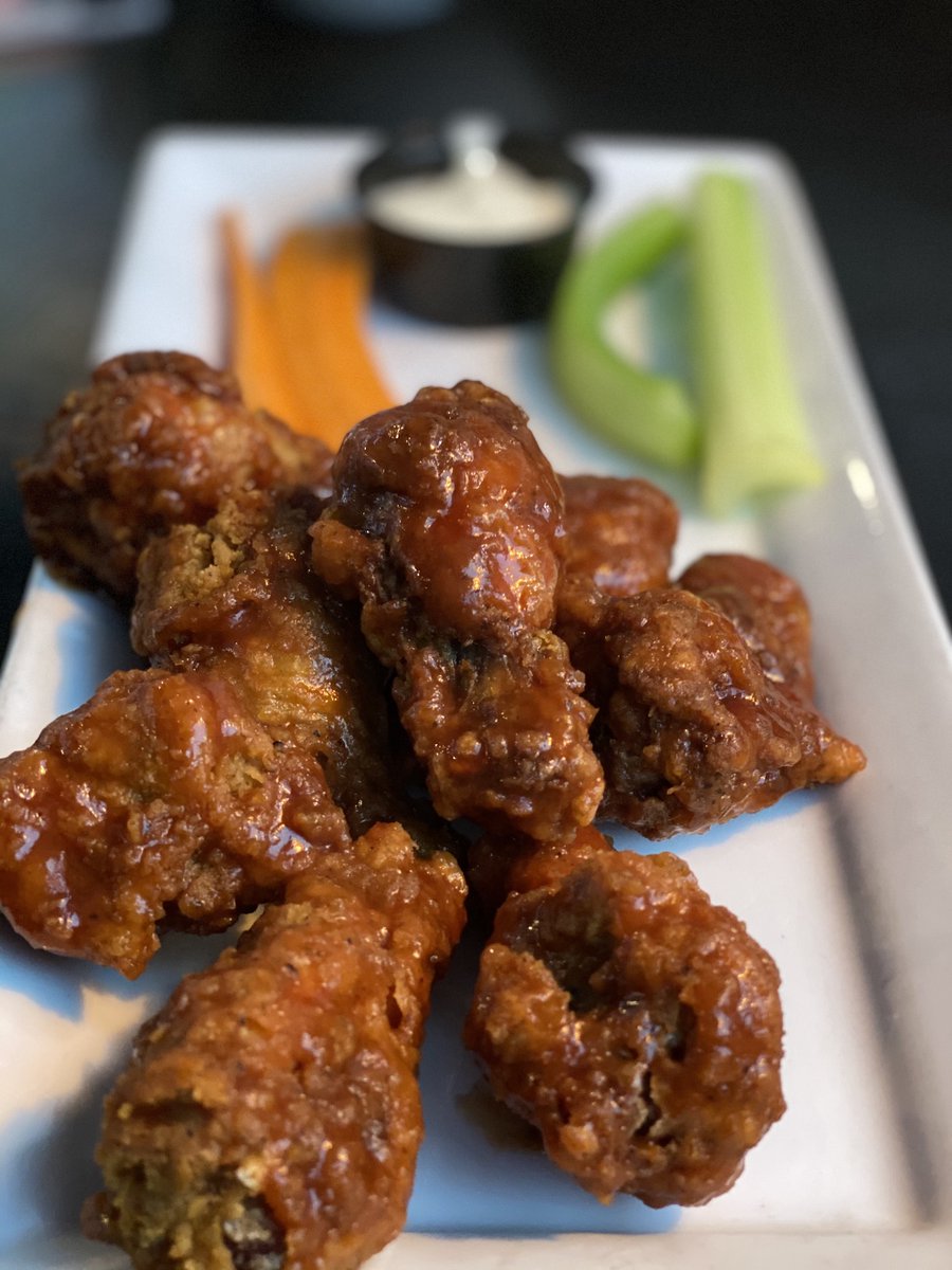 JoeDogsGasBar's tweet photo. There is something satisfying about eating meat off a bone, especially when they are covered in your favourite sauce!
... see you TODAY for 75 cent wings π
11am to 10pm
#joedogs #eatatjoes #burlon #dtburlon #beer #draughtbeer
#wings #hotwings #wingwednesday https://t.co/xM3vqyKBW2