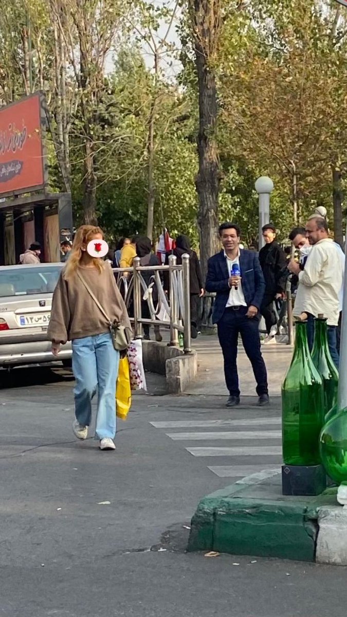 هیز تویی... هرزه تویی... 👊
زن آزاده منم... ✌️
#زن_زندگی_آزادی #سارینا_اسماعیل_زاده #حدیث_نجفی #شروین_حاجی_پور #گشت_کشتار #مهسا_امینی  #حامد_اسماعیلیون #نه_به_حجاب_اجباری #قوانین_ضد_زن #آزادی_زنان #حقوق_زنان #زن_ستیزی #hijab #حجاب #محدودیت_زنان