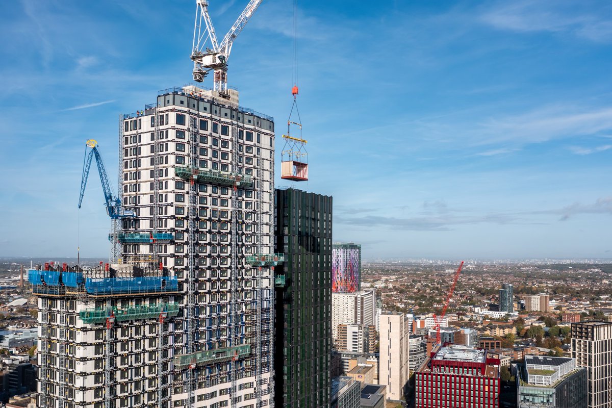 tideconstruct's tweet photo. The last of 1,725 modules was installed on our residential development at College Road, Croydon.

Providing 817 co-living homes across 50 storeys, it is one of the largest co-living schemes to be approved by the GLA, putting Croydon at the cutting edge of 21st century placemaking https://t.co/lc4iXHlYpd