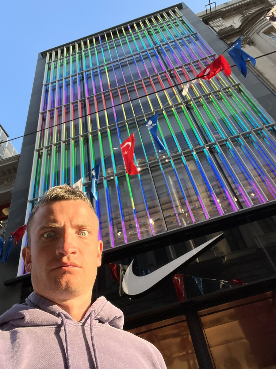 5 этажей Найк