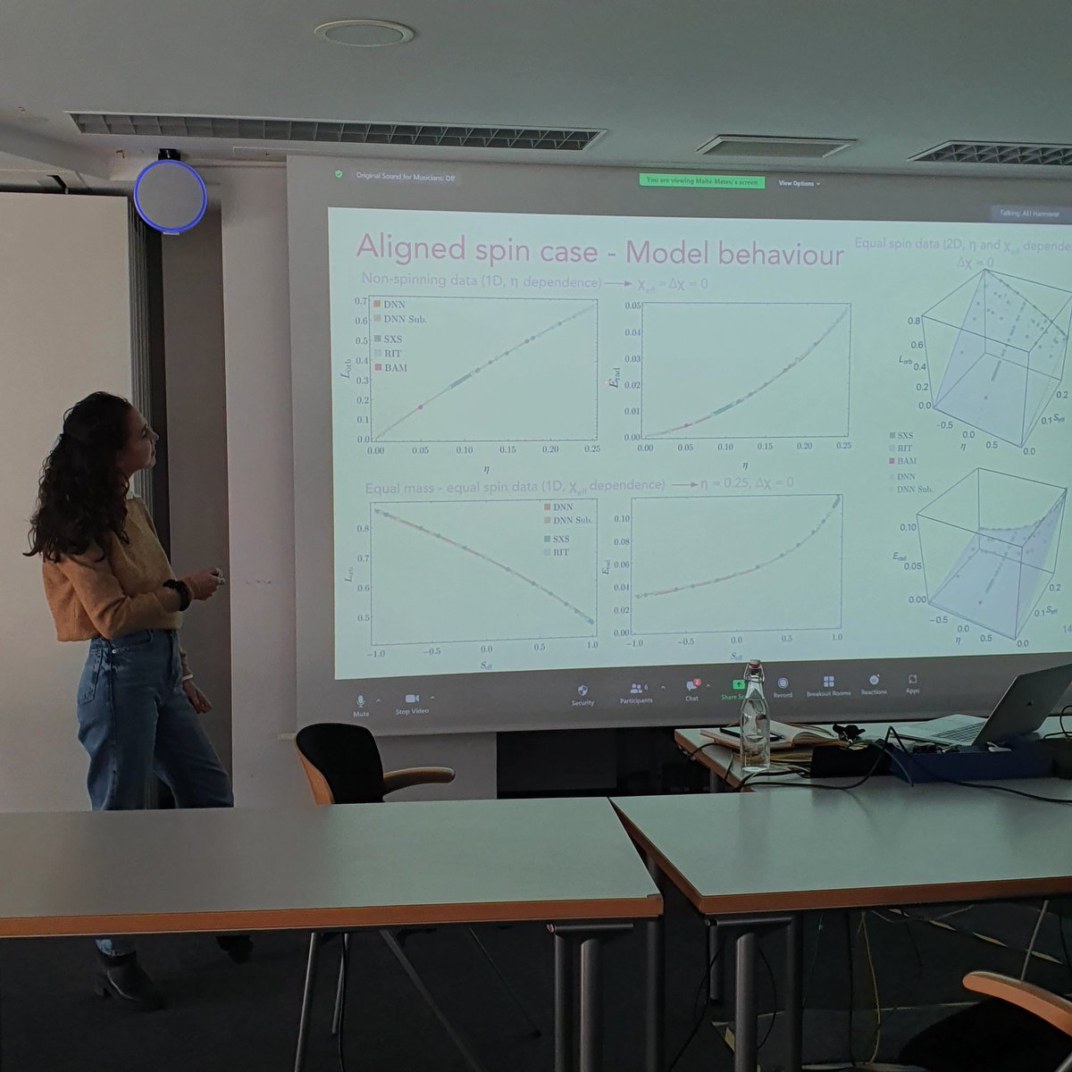BinaryNr's tweet photo. Maite Mateu Lucena, #PhD student from @UIBGRG, presenting her work to the data analysis division of the #AEI in Hannover @mpi_grav. 

She works on modeling compact binary waveforms using #MachineLearning  methods. 〰️☻️☻️〰️🔍😌 ABP https://t.co/IHW7ujOmMD