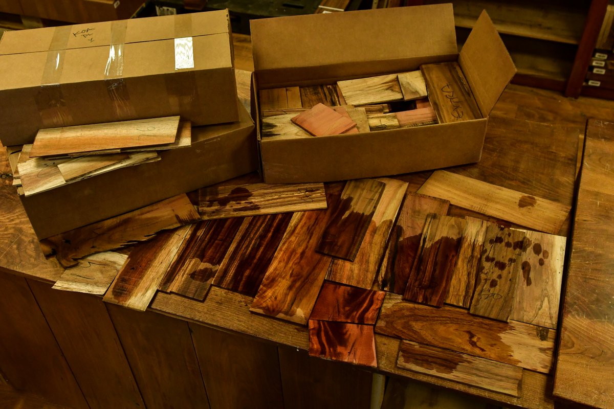 Sawn Koa Veneer by the box-24″x12″x7″ in size~30lbs. Mix length/width, average .18″ thick. Great for inlay or marquetry.Plain to slightly figured. 9 Boxes @ $50/ea.Purchase on website or stop in
store.hearnehardwoods.com/product/koa-gu…
Contact Ben for info - 610.932.7400 / ben@hearnehardwoods.com