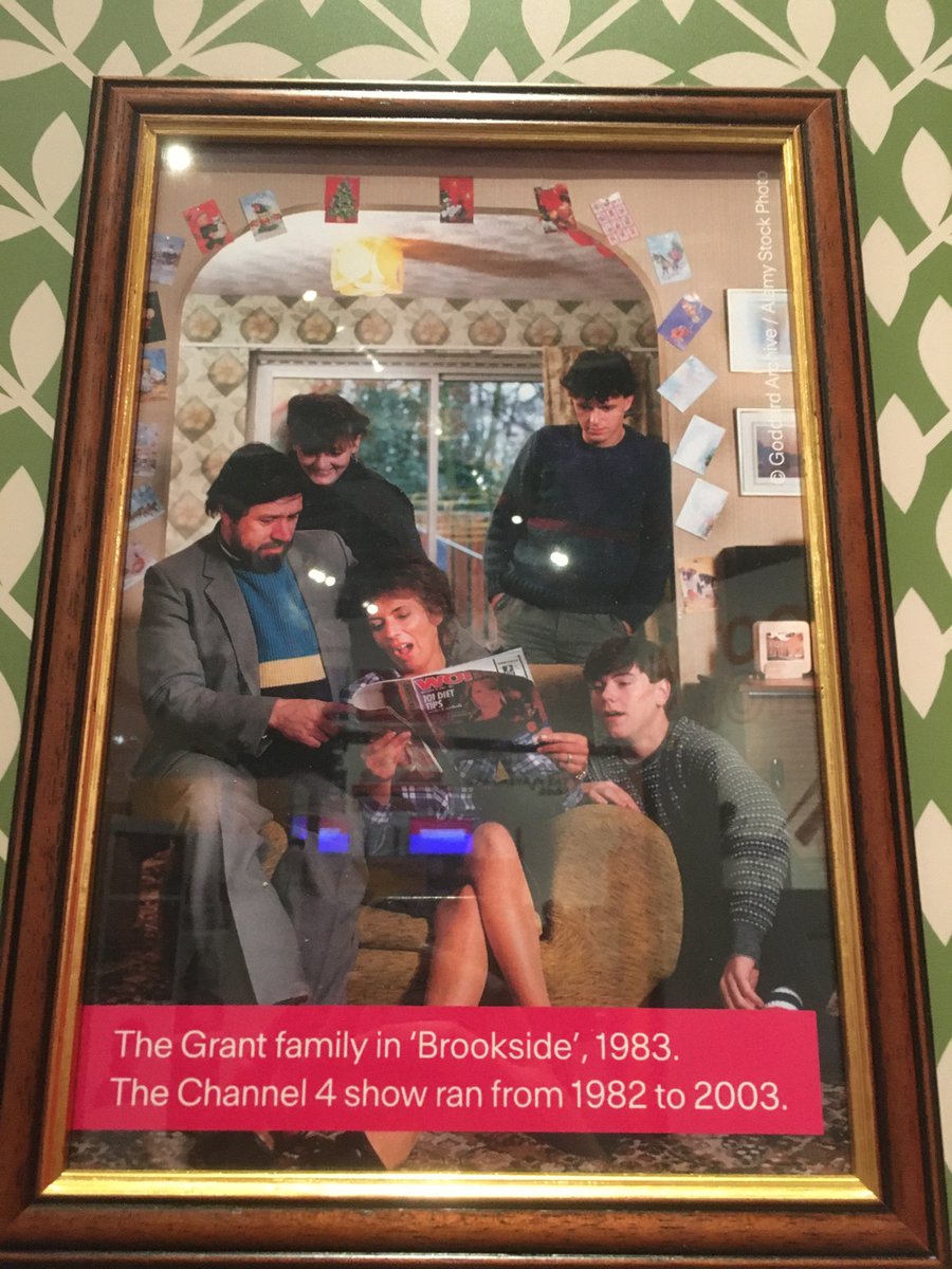 fimcfarlane86's tweet image. Well, seeing as today is the @Channel4 #Channel4At40 birthday to @MuseumLiverpool #wondrousplace gallery was called for to see the #brooksideclose #brookie sign 

One of those shows everyone in the North West was watching growing up. Happy birthday channel 4
