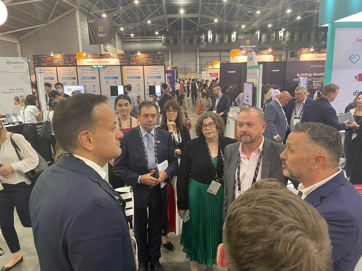 Delighted to have An Tánaiste and Minister for Enterprise, <a href="/leovaradkar/">Leo Varadkar</a>, join us at our stand at this year's <a href="/sgfintechfest/">Singapore FinTech Festival</a>. We discussed Fexco's plans for expansion in the region. #SFF2022