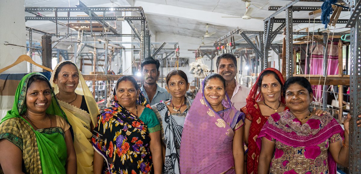 fiblorg's tweet photo. Subhadra Fagna, 35, says “That’s my favourite part: learning new patterns” https://t.co/QN2hWfYs8n
Faces of Organic Cotton, 4/11

#weaving #looming #handlooming #cottonfabrics #agriculture #research #organicfarming #organiccotton #sustainablefashion  #willpower #womenempowerement https://t.co/Px9x1ZXoA6