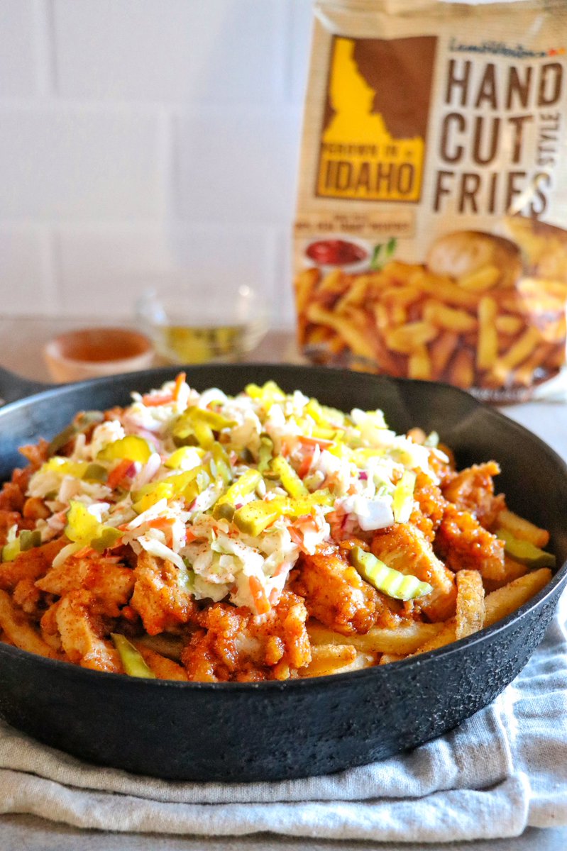 #ad Add some heat to your game day 🏈 with these loaded Nashville Hot Chicken Fries made with <a href="/growninidaho/">Grown in Idaho®</a> #SuperCrispy Hand Cut Fries 🔥🍟 

Get the recipe: growninidaho.com/recipe/nashvil…

#GrownInIdaho #GrownInIdahoPartner
