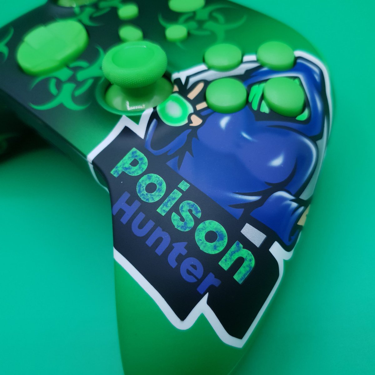 _goatcustoms's tweet photo. โฃ๏ธ ๐ฃ๐ข๐๐ฆ๐ข๐ก ๐๐จ๐ก๐ง๐๐ฅ โฃ๏ธ
Bespoke airbrushed artwork on a brand new Xbox Series X/S controller. No other upgrades to this one, just the GOAT touch of magic with the artwork ๐๐
#gaming #xbox #Bespoke #customcontroller #controllermodz https://t.co/30MDQTSwbQ