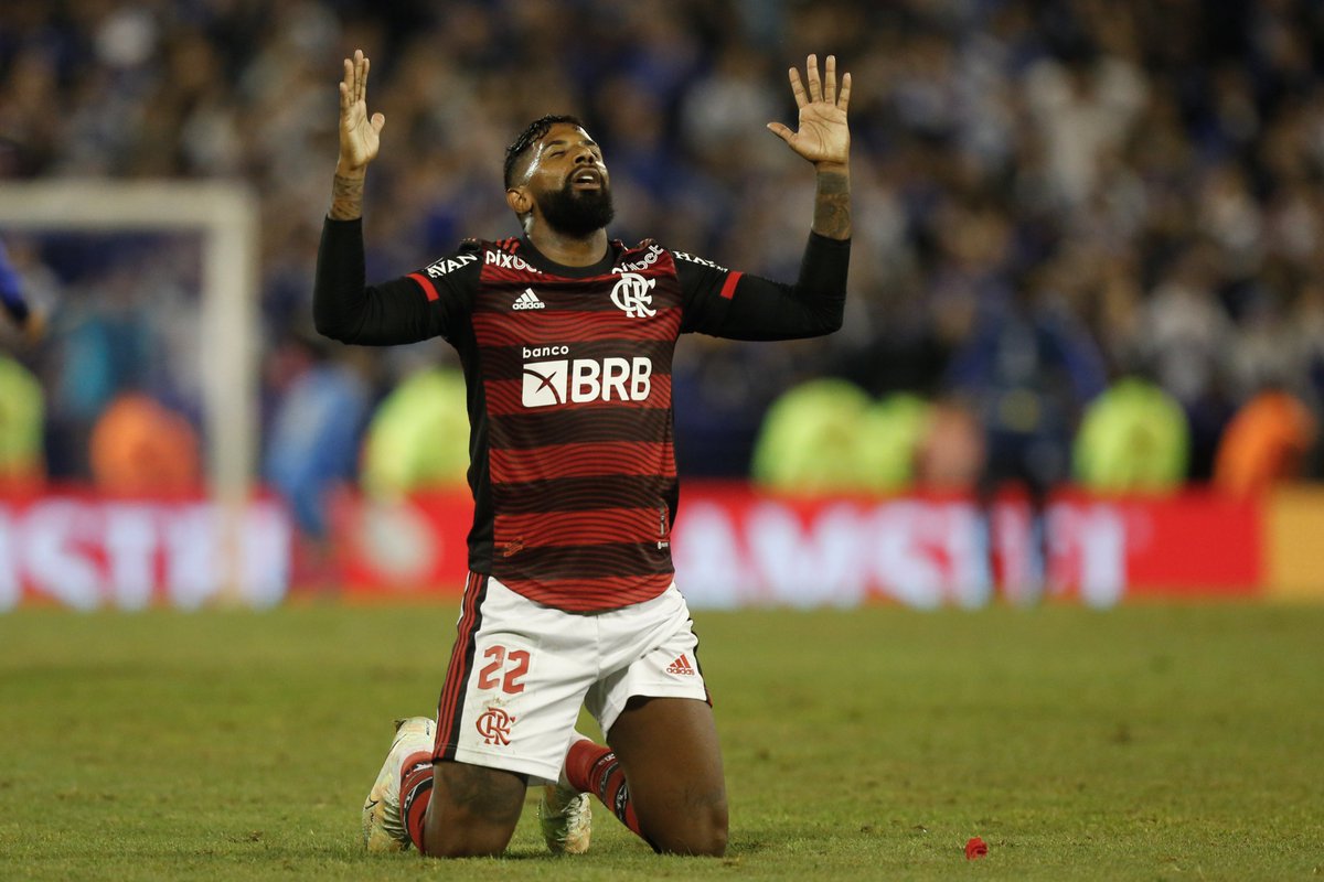 flazoeiro_'s tweet photo. Rafinha (2019) ou Rodinei (2022)? 🔴⚫️ https://t.co/SPELsB10pc