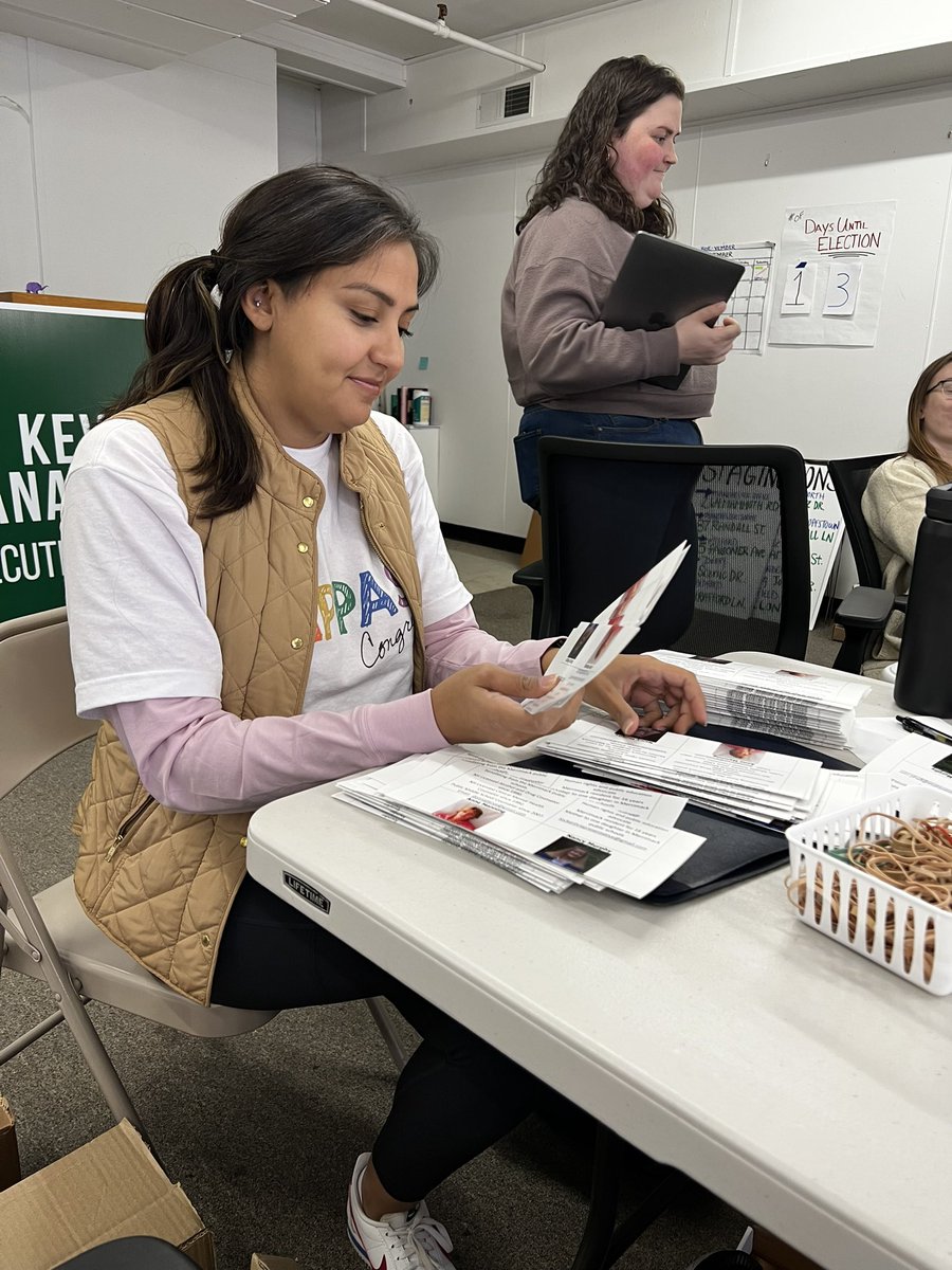 Mpatel701's tweet photo. Thank you New Hampshire, you were great. @AndreaJean926 and I enjoyed getting our steps and meeting the Granite Staters of Merrimack &amp; Manchester, to do our small part to keep NH blue. @Maggie_Hassan @ChrisPappasNH #NHPolitics #bipartisanship https://t.co/rG8FeYobpc
