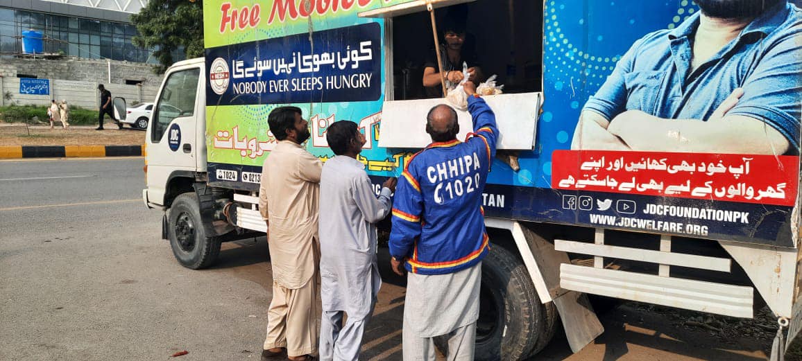 jdcfoundationpk's tweet photo. JDC Free Mobile Restaurant is providing free meal services for travelers & patient attendees at PIMS Hospital, Islamabad.
#free #meal #lunch #dinner #mobilerestaurant #services #welfare #social #PIMS #hospital #Islamabad #Pakistan https://t.co/50CZCVma06