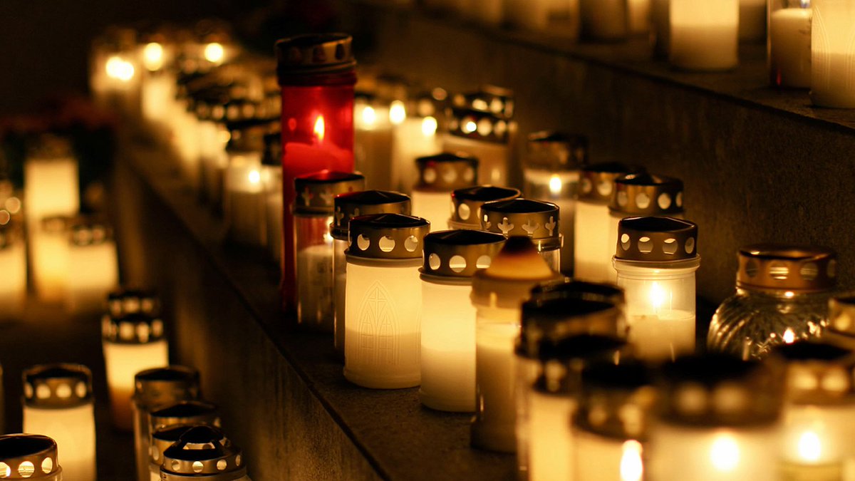DTZC's tweet photo. Vandaag is het Allerzielen; op deze dag staan we stil bij de personen in onze omgeving die zijn overleden. Aankomend weekend is er in elke regio een speciale gezamenlijke herdenkingsviering voor bewoners, hun familie en begeleiders.
#DTZC #Allerzielen https://t.co/wEcAS25Daw