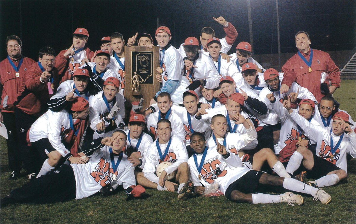 20 Years Ago Today (Nov. 2, 2002) The North Central Panthers celebrated winning the #IHSAA Boys Soccer State Championship! 🏆🥇⚽️🔥🔴⚫️ @panthersnc @IndianaSoccerCA Official Program: legacy.ihsaa.org/portals/0/Flip…