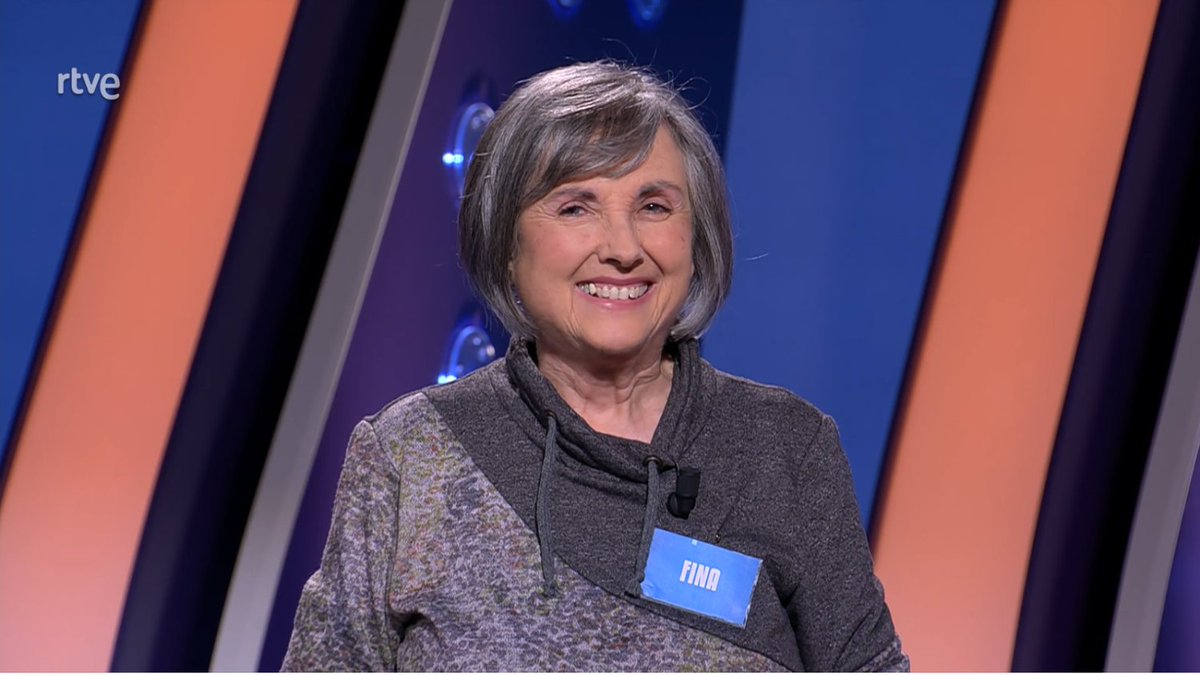 la2_tve's tweet photo. ✴️ Ya estamos de vuelta en #SaberYGanar y hoy damos la bienvenida a nuestra nueva incorporación, o más bien, reincorporación: Fina Oliver, 'Magnífica' de 1999. ¡Bienvenida de nuevo al programa!

⭕ Síguenos en directo en @la2_tve y https://t.co/kSkyeJn5bV https://t.co/I60O9lPMAp