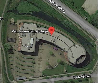 Periodieke herinnering hoe het Van Lodenstein college, de reformatorische school in Kesteren, er uit ziet van boven