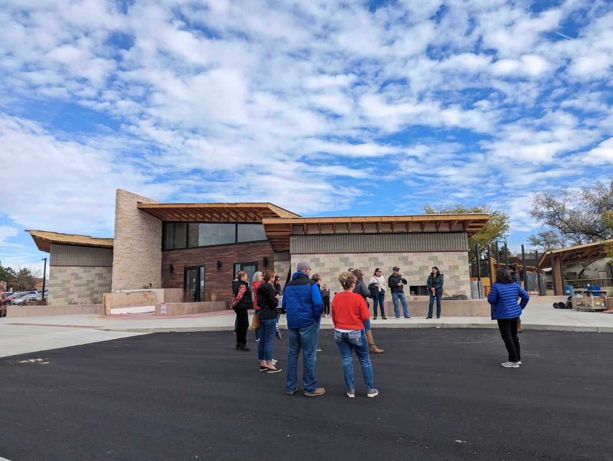 idahopower's tweet image. We spent a beautiful #Fall Friday visiting the @peregrinefund &amp;amp; World Center for Birds of Prey! We visited the new #FlightLab and took in a #FallFlights show. Such an incredible place!