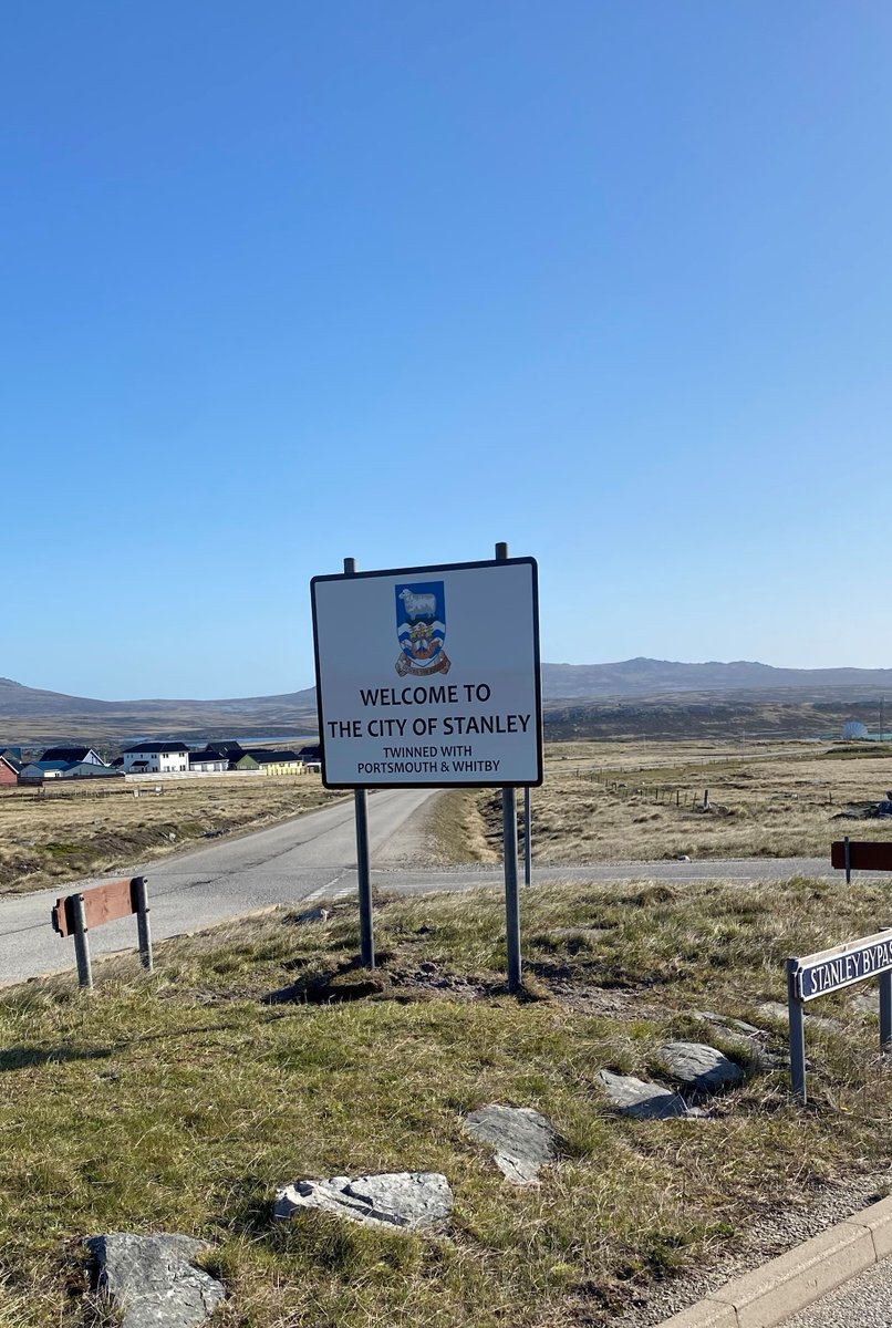 Welcome to the city of Stanley in #FalklandIslands! The new sign has been updated to recognise our status as a city and our twinning with #Portsmouth and #Whitby 

#Islandlife #welcometoourislands <a href="/portsmouthtoday/">Portsmouth City Council</a> <a href="/Whitby_TC/">Whitby Town Council</a>