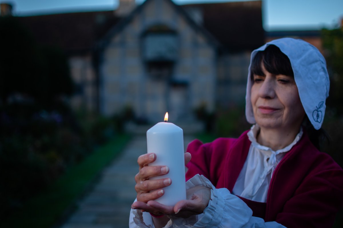 🕯️ Christmas is coming to Shakespeare's Birthplace. Find out more and book: bit.ly/3MG2OPP #CandlelitChristmas