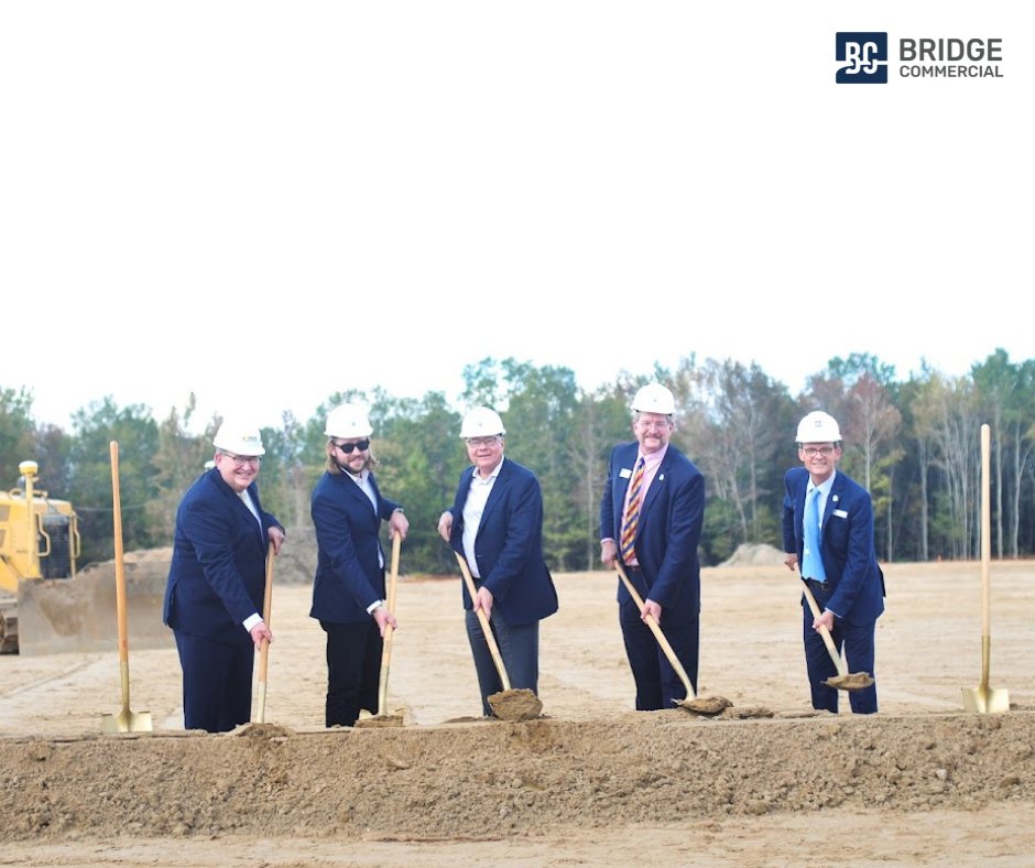 Bridge_CRE's tweet photo. You've arrived at Port 95!

Two Buildings Under Construction, Two Ports, Two Interstates... 

A huge congratulations and a thank you to the Janko Group, Peak Construction, Dorchester County, and the elected officials for this major milestone in Berkeley County. https://t.co/IPj7D5aW1o
