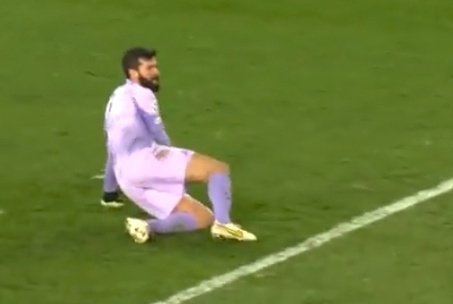 ronnnylfc's tweet image. You know it&apos;s a goal scoring chance created when