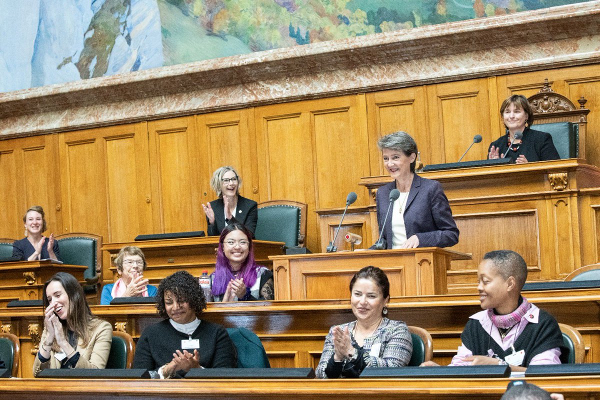 allianceF_FR's tweet photo. #allianceF est triste d'apprendre la démission de la Conseillère fédérale @s_sommaruga et la remercie pour sa précieuse collaboration et ses réalisations en faveur de l'#égalité et des femmes en Suisse ! 💐

#gruetlidesfemmes2021 #sessiondesfemmes2021 #égalitésalariale https://t.co/5KLBmu4CLw