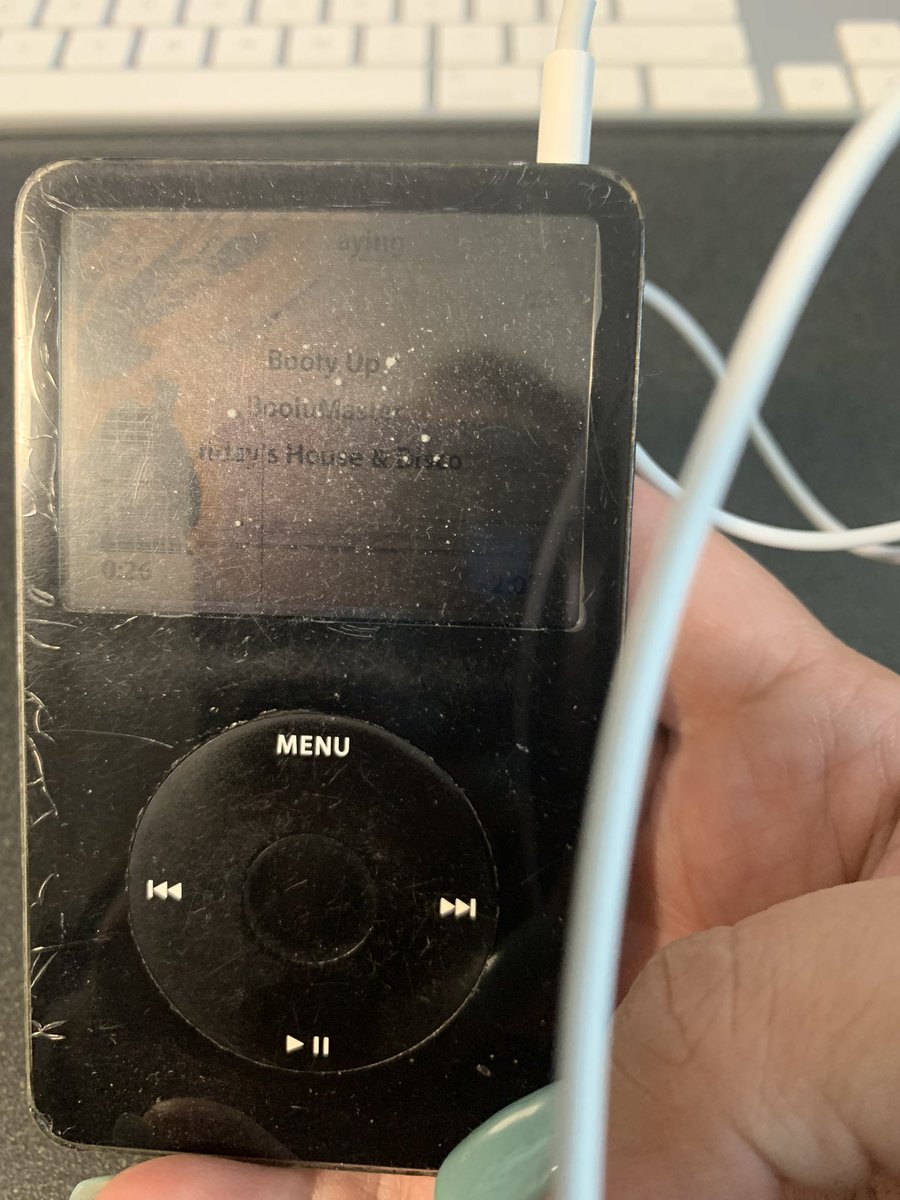 blancavleon's tweet image. Found my old iPod and was able to navigate to one of my ALL time favorites, @Boolumaster playlist (despite the busted screen)!!! 💕💃🏻🪩 #Perculator #ItsHouse #FollowMe #HotMusic #JackMyBody #BabyImScaredOfYou #ChicagoHouse #Disco #HouseHead #DaJamz #WonTheMusicLotteryToday 🎶🔊🎶