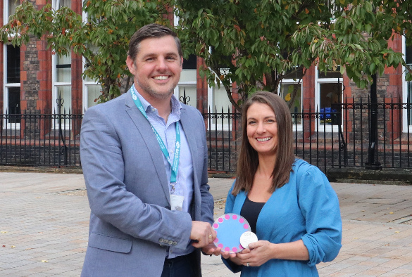 🎉Orthoptics lecturers from @LivUniHealthSci @CraigmuzzMurray & @Jadeoye awarded for their #innovative teaching project in the 2022 Chief Allied Health Professions Officer Awards (CAHPO) 
Read about the award here: tinyurl.com/bdjjznfw 
#AHPCommunity #AHPs