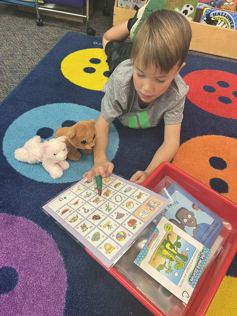MrsTaylorWGES's tweet photo. Our stuffed animals came to school and we became the teachers!  So much fun at #theGrove!
@WGESdragons #InspireExcellence #DragonProud https://t.co/ZaaKugb4nB