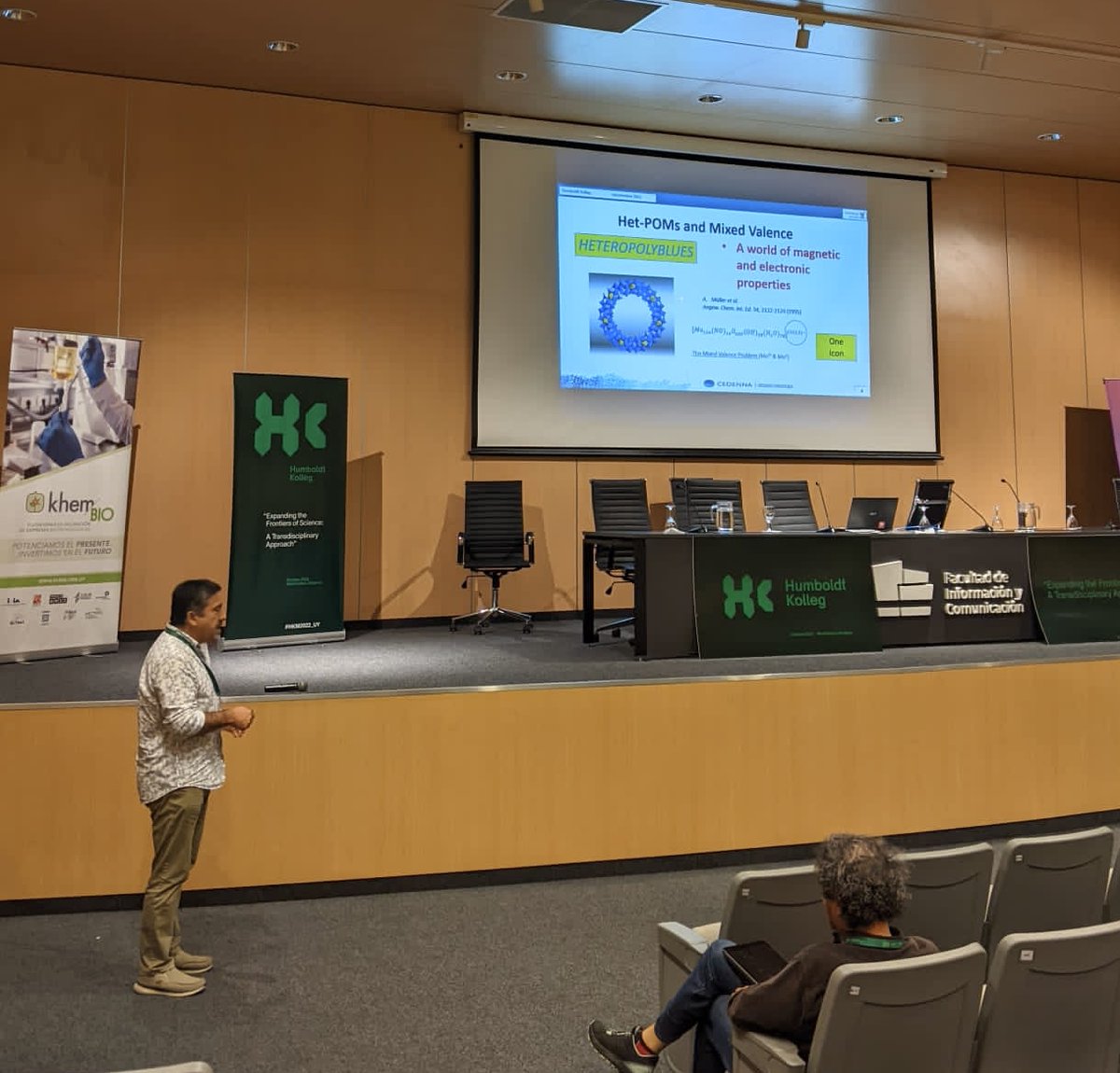 Lm4Usach's tweet photo. The head of @Lm4Usach lab @Venegas_Yazigi just participated in the Humboldt Kolleg #HKM2022 Meeting in #Montevideo!! It has been a privillege to share our work on mixed-valence #POMs. 
@CEDENNA @usach @Vridei_usach 
@AvHStiftung
🇨🇱🇺🇾🇩🇪🧑‍🔬👩‍🔬 https://t.co/2KAJ9S2oTP
