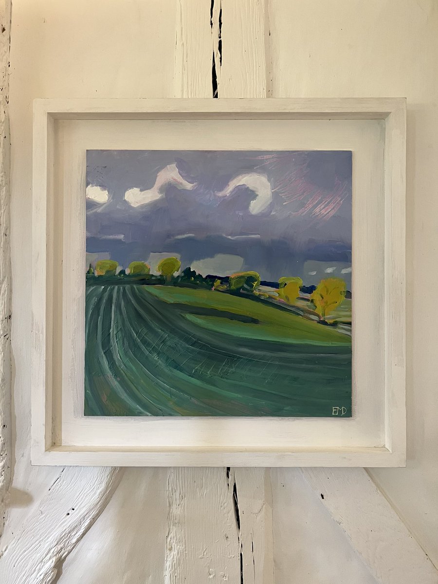 Beautiful #suffolksky with rain clouds gathering by contemporary painter Elizabeth Martland DeAlwis. We are now within the half of the year when such skies are not uncommon in #eastanglia and I love them. #raincloudsgathering #suffolk #eastanglianart #cloudpainting