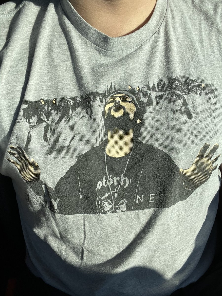 DOGMAmusique's tweet photo. Let's try this again... But with the picture ๐
It's impossible not to have a kickass day when you this shirt on.
#powershirt
@ChadVerwey https://t.co/kd4nr1KHR8