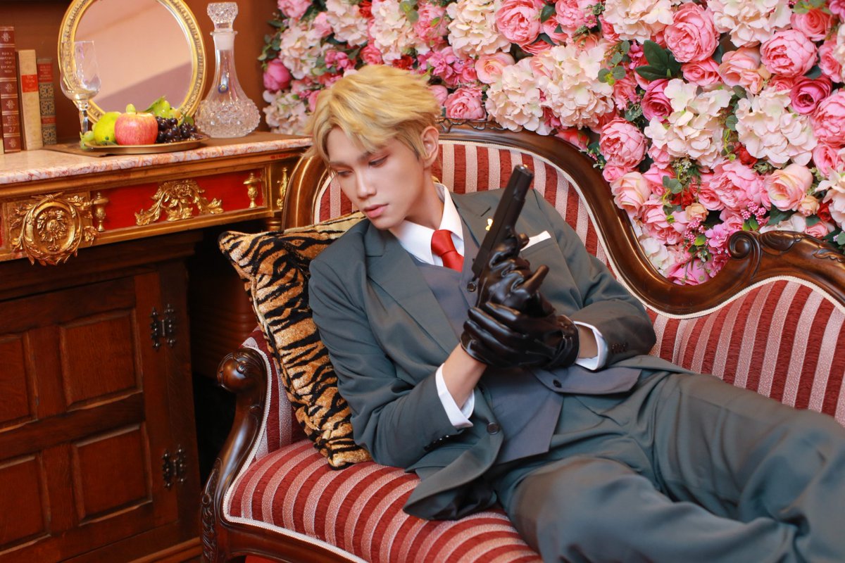 [SPY FAMILY]-"Twilight" Loid Forger
Idol cosplay起來都沒在輸的 有神還原喵？🎃全萬聖節路上一堆女兒💕
Stylist: 
<a href="/nivea1827/">Chi Ya</a>
<a href="/sghg181/">🇹🇼小布👨‍❤️‍💋‍👨⚠🍈🌸🗼🚑</a>
@sorako0425_piccos
@only_huang
@vv424256
<a href="/mikadojump/">🖤ス。</a>
Hairstylist：@fyiuyr
Makeup：me
📸@goodgun333film
#cosplayboys #SPYxFamily
#Twilight